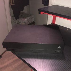 Xbox One X 1TB